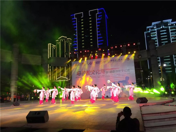 2017猛狮科技汕头国际半程马拉松文化周开幕